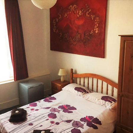 אברדין Antrim Guest House מראה חיצוני תמונה