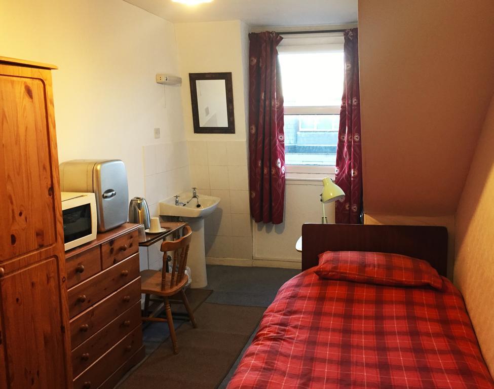 אברדין Antrim Guest House מראה חיצוני תמונה