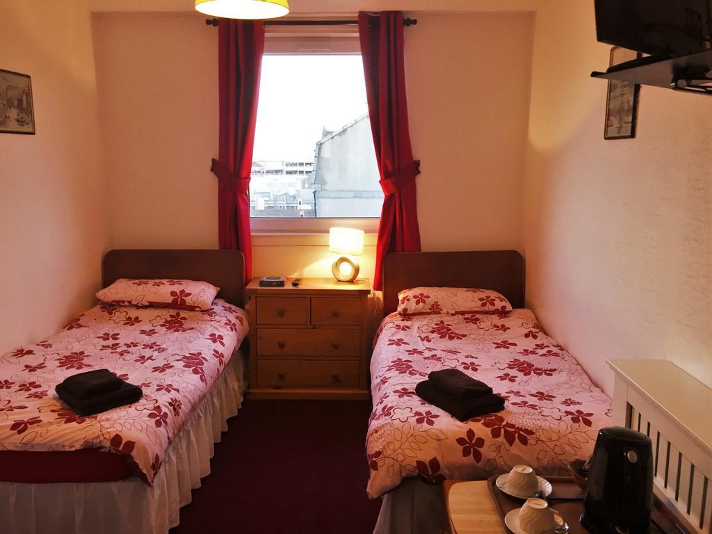 אברדין Antrim Guest House מראה חיצוני תמונה
