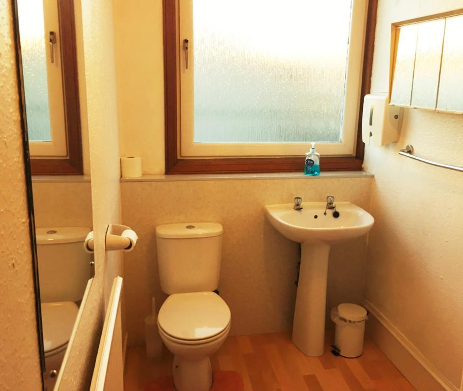 אברדין Antrim Guest House מראה חיצוני תמונה