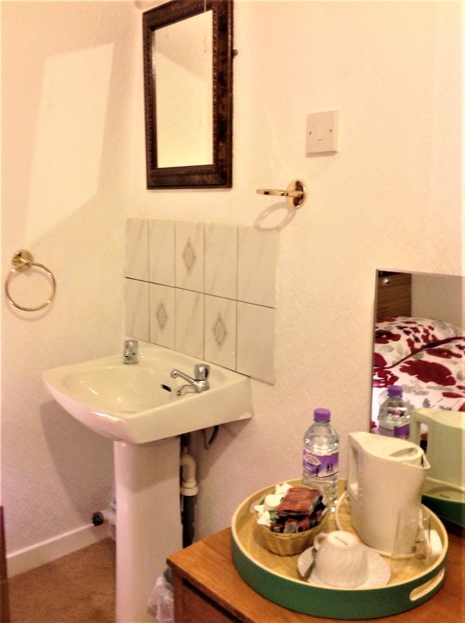 אברדין Antrim Guest House חדר תמונה