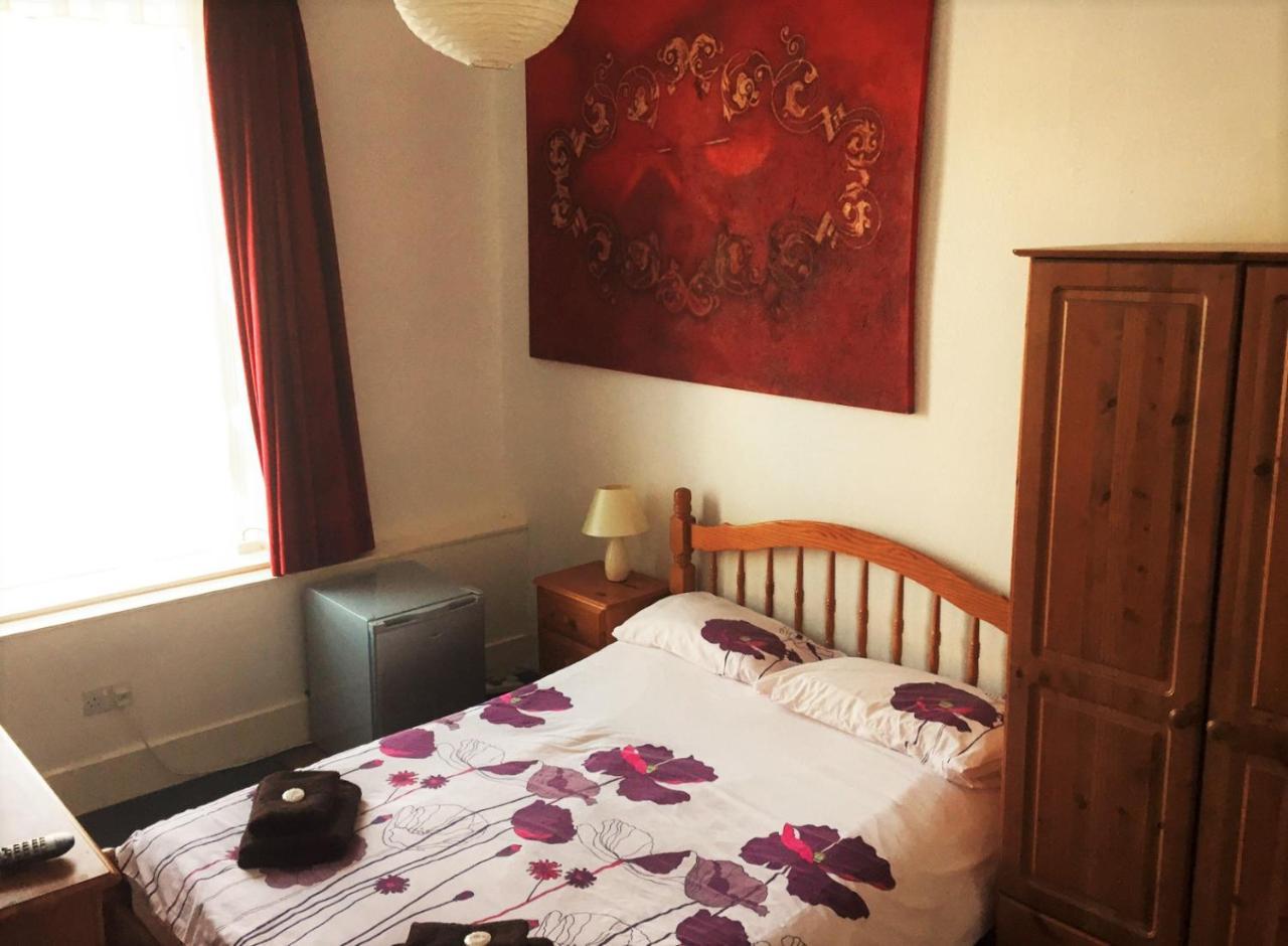 אברדין Antrim Guest House מראה חיצוני תמונה
